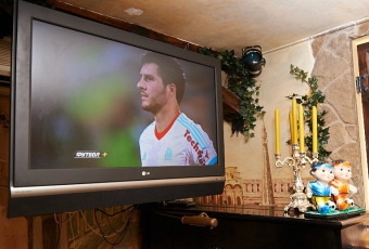 The anniversary of the Euro -2012 : In the pub opened Liverpool fan Area National Team Holland
