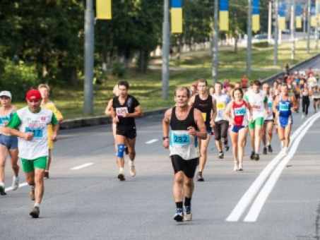 At Kharkov city marathon invited partners and guests of Euro 2012