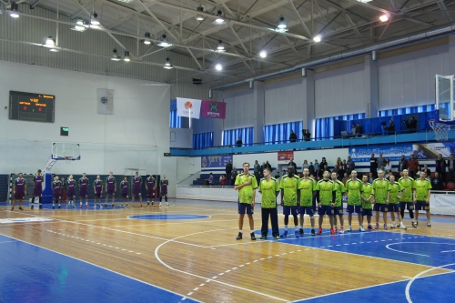 The first game - the first victory of the basketball club Kharkov !