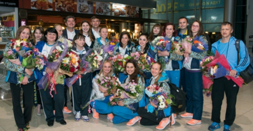 В харьковском аэропорту встретили «звезд» чемпионата Европы по синхронному плаванию