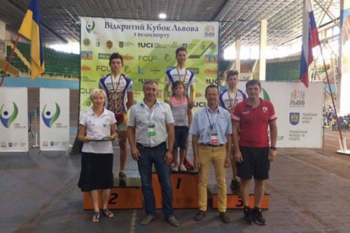 Харьковские велогонщики привезли медали из Львова