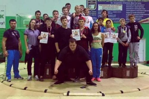 Юные сумоисты с медалями вернулись с чемпионата Украины