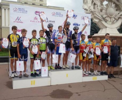 Харьковские велосипедисты завоевали «золото» чемпионатов Украины