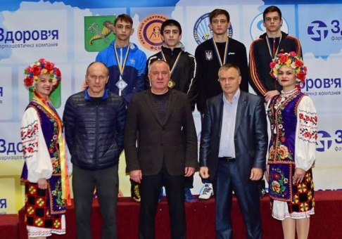 Харьковские борцы победили на домашнем Чемпионате Украины