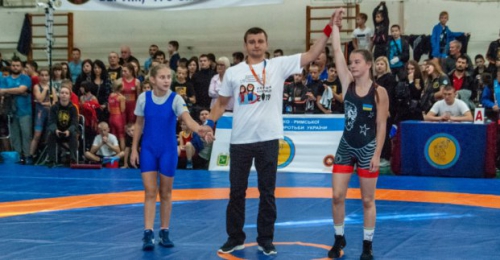 Юные харьковские борцы завоевали медали на всеукраинском турнире