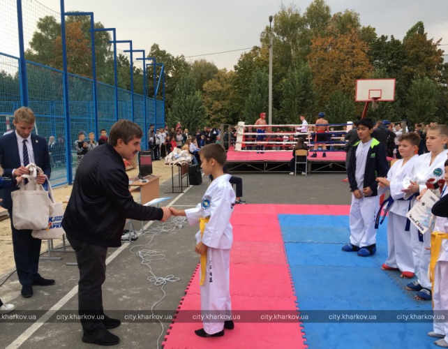 В Харькове прошли соревнования по таэквондо среди школьников