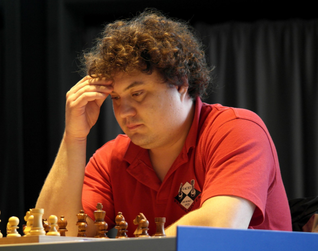 Харків'янин лідирує на ЧУ-2020 з шахів