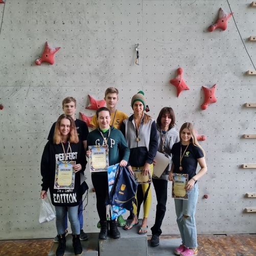 Харьковские скалолазы успешно выступили на домашнем чемпионате