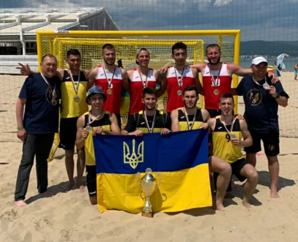 Харьковчане - победители международного турнира по пляжному гандболу
