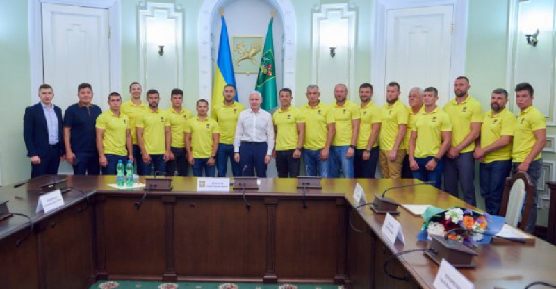 У міськраді нагородили 12-кратних чемпіонів України з регбі-7