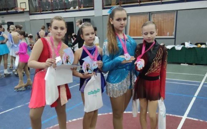 Харьковчанки триумфально выступили на всеукраинских соревнованиях по фигурному катанию на роликах