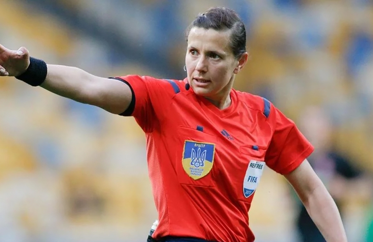 Монзуль назначена на полуфинальный матч женского Евро в роли четвертого арбитра