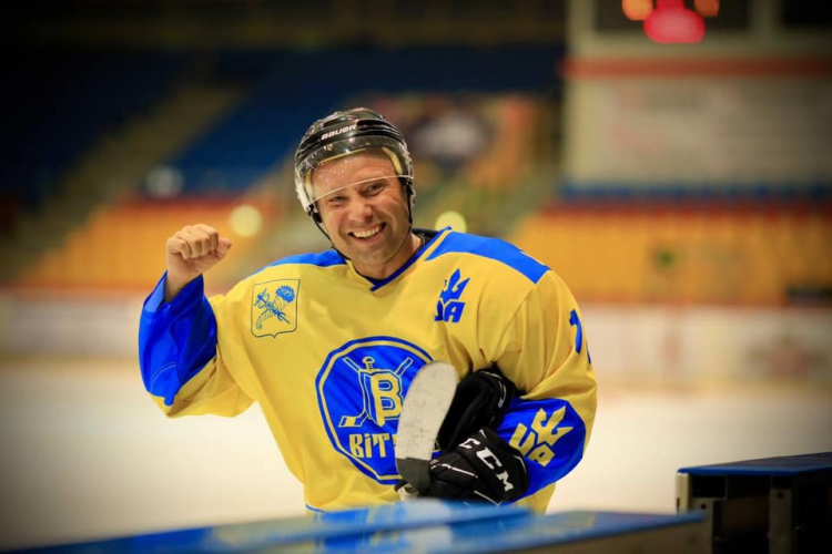 У Польщі стартував благодійний хокейний турнір на підтримку Харкова
