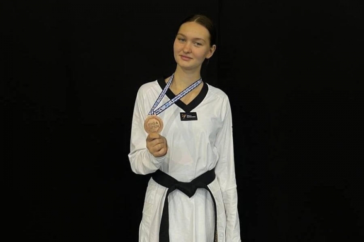 �������� ������������ ����� ��������� ����������� �������