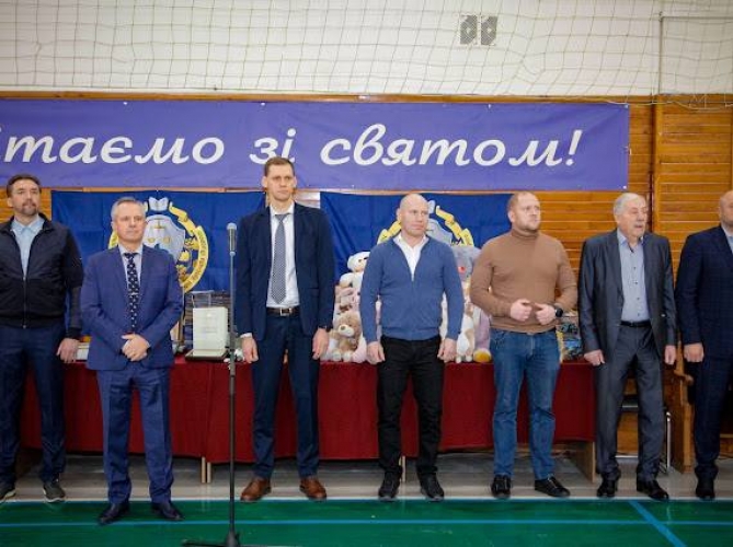 � ������ 220-�� ���� ������������� ���������� ������������ ��. �������� ������� ������� ���������� ����� ������ ����������