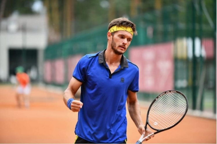 ����� ������ ������ �� ����� � ����� ������� � ������