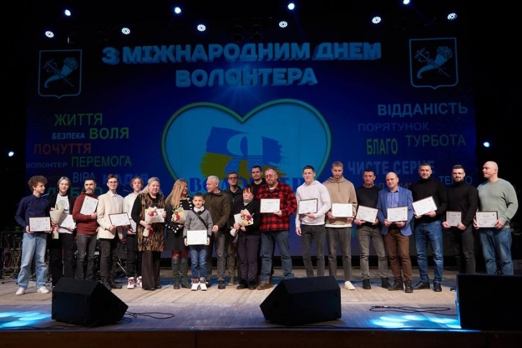 �� ̳���������� ��� ��������� � ������ ��������� ������������� ����������� �����