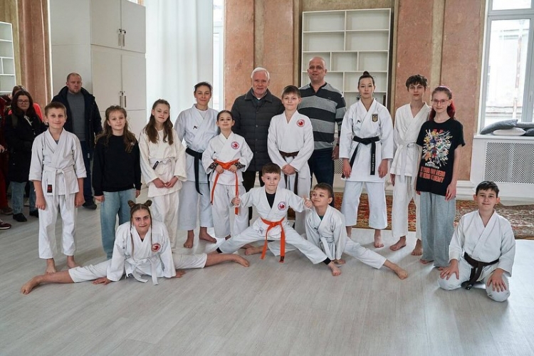 ̳����� ������ ���� ������� ���� ������ � ������� ������ �������� ����� ������ ���������