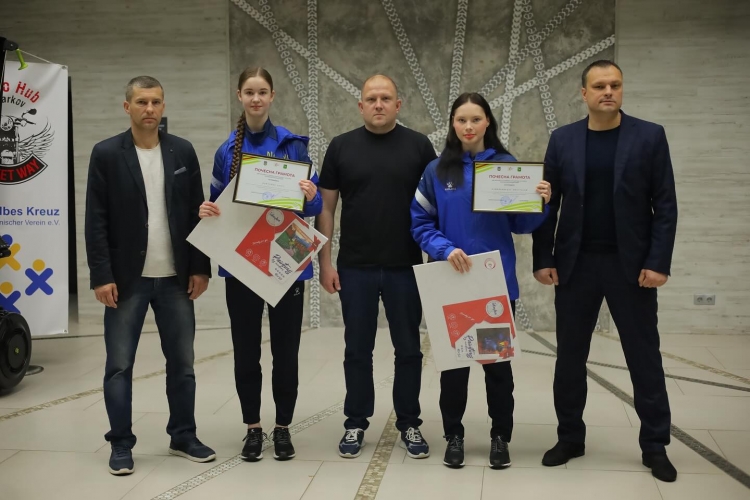 � ������ ��������� ���� �������������