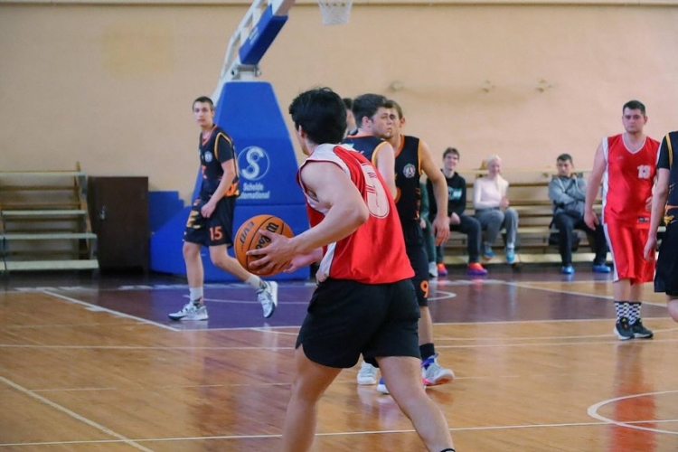 � ������ ���������� ������������ ����볿 ������������ ��