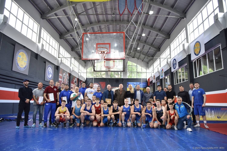 � �ϲ ������� ��������� �������������