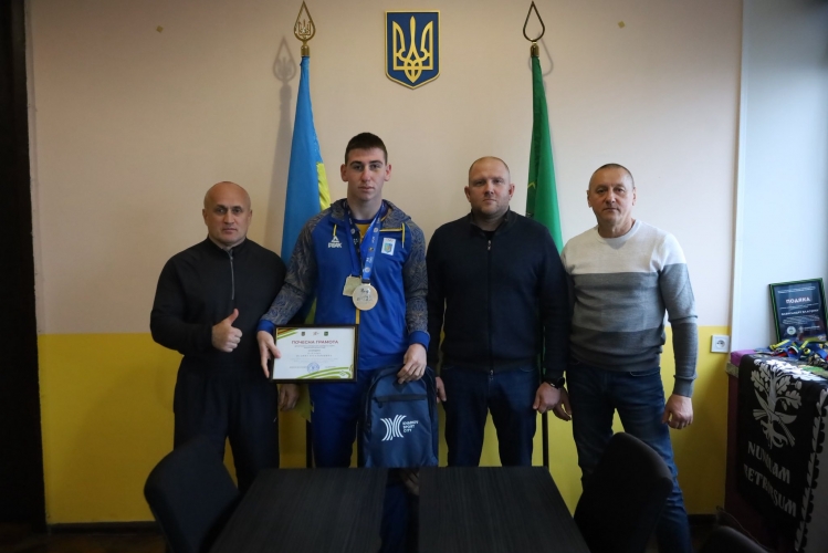 �������� � ������ ��������� ������� ������ � ���� ���