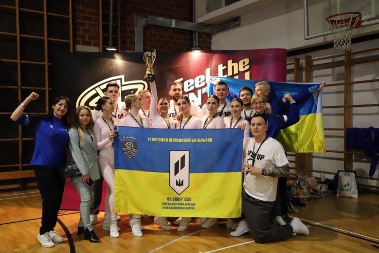 ����� ������ � ������������� ���-�-���� � � ���������� � ������ �������