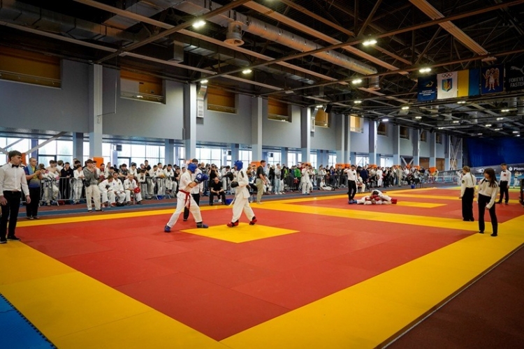 � ������ ������� ³������� �������� ���� � ��������-���������� ������������